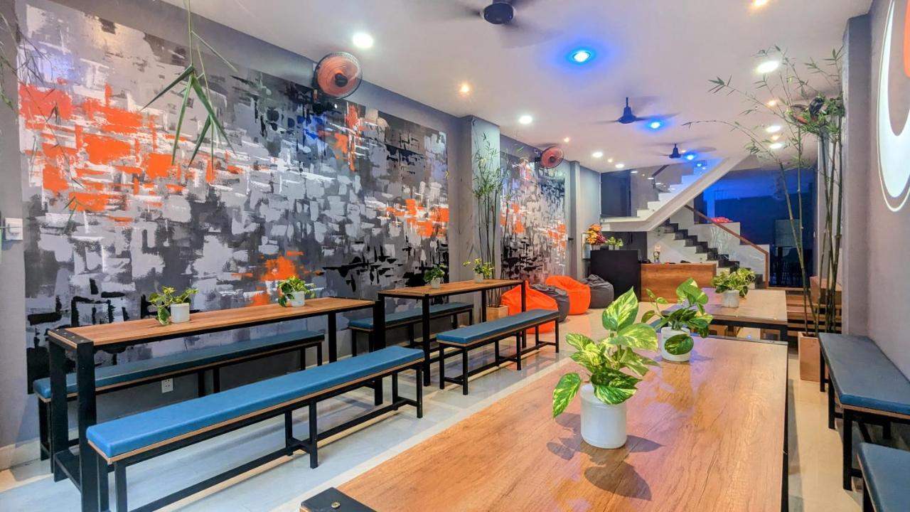 Хостел Base Backpackers Хошимін Екстер'єр фото